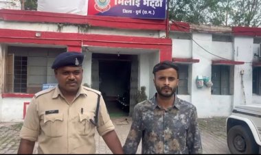 कार चालक द्वारा जानबूझकर अपने वाहन को अत्याधिक तेजगति एवं लहराते हुए चलाकर स्कूटी सवार 02 युवतियों को ठोकर मारकर किया गंभीर रूप से घायल,आरोपी के मामला दर्ज कर पुलिस ने की कार्यवाही