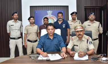 क्षेत्र में दहशत बनाने के लिये अपहरण कर किया मारपीट,थाना नेवई का गुण्डा बदमाश (पिंकी राय उर्फ विजेन्द्र राय एवं शैलेष निर्मलकर) गिरफ्तार  