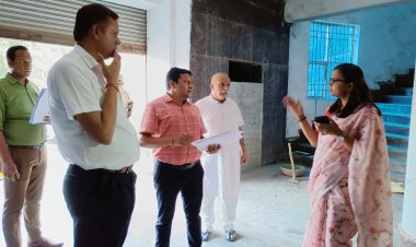 संभागयुक्त एवं कलेक्टर ने किया आयुक्त समेत अधिकारियों के साथ निगम क्षेत्र के दुकानों का निरीक्षण,पार्किंग की व्यवस्था हो पुख्ता:कलेक्टर