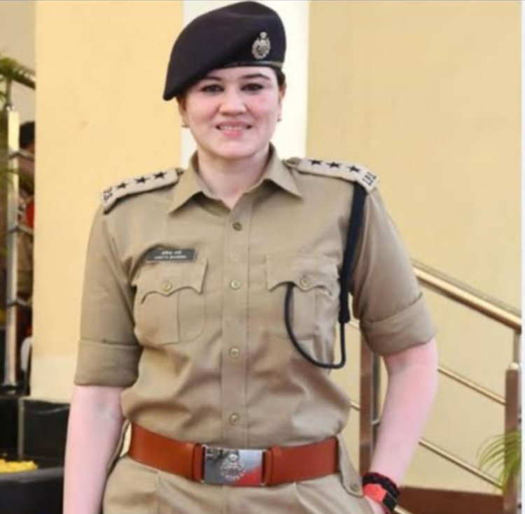 पुलिस अधीक्षक अंकिता शर्मा ने TI, SI सहित कई पुलिस कर्मी को किया लाइन अटैच