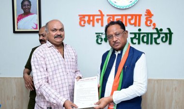 मुख्यमंत्री से छत्तीसगढ़ श्रमजीवी पत्रकार संघ के प्रदेश अध्यक्ष ने की सौजन्य मुलाकात