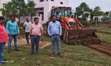 अवैध प्लॉटिंग पर निगम सख्त:कातुलबोर्ड साकेत कालोनी,अवैध प्लॉटिंग,पर निगम का चला बुलडोजर