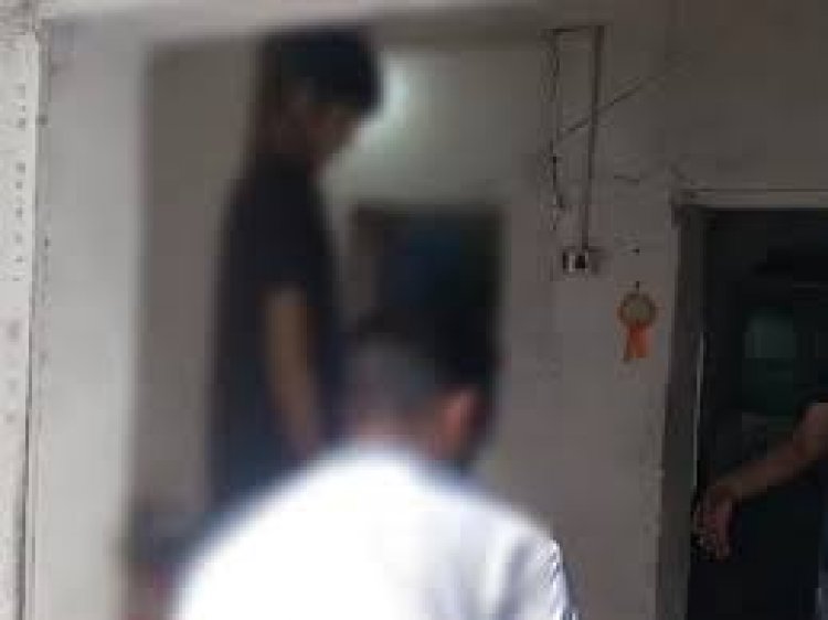 कोरबा के पोड़ीबहार क्षेत्र में रहने वाले एक 24 साल के युवक ने फांसी लगाकर आत्महत्या कर ली
