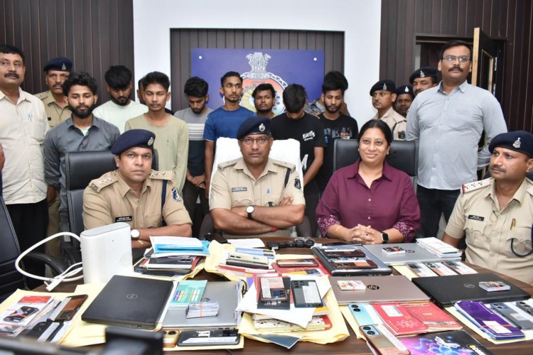 ऑन लाईन गेमिंग एप्प के 03 पैनलों को पकड़ने में मिली दुर्ग पुलिस को सफलता , 10 आरोपी गिरफ्तार