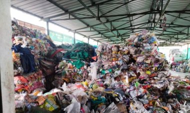 निगम दुर्ग की स्वच्छता दीदी बना रही है गीले कचरे से बनेगी खाद, सूखा कचरा होगा रिसाइकिल