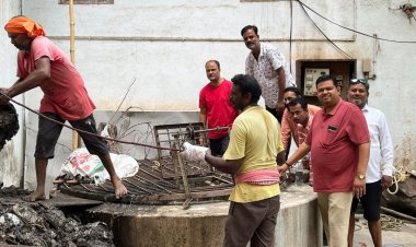 दुर्ग के सत्तीचौरा, गंजपारा, दुर्गा मंदिर के पास स्थित प्राचीन कुआँ की सफाई