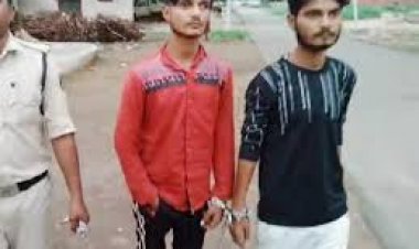 रायपुर में पति ने अपनी पत्नी से बातचीत करने से नाराज होकर एक युवक के पेट में चाकू घोंप दिया