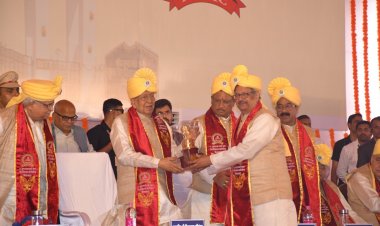 पंडित सुंदरलाल शर्मा मुक्त विश्वविद्यालय के छठवें दीक्षांत समारोह में शामिल हुए राज्यपाल  विश्व भूषण हरिचंदन एवं मुख्यमंत्री श्री विष्णु देव साय