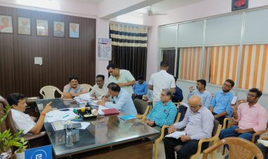 स्वच्छता सर्वेक्षण को लेकर आयुक्त ने ली अधिकारी/कर्मचारियों की बैठक,प्रत्येक जोन व वार्ड के अनुसार निगरानी हेतु नियुक्त