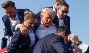 अमेरिका के पूर्व राष्ट्रपति और रिपब्लिकन पार्टी से राष्ट्रपति पद के उम्मीदवार डोनाल्ड ट्रम्प पर रैली के दौरान हुई गोलीबारी , अस्पताल से छुट्टी मिली