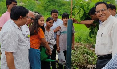 दुर्ग नगर निगम ने आवासीय कालोनी ऋषभ ग्रीन सिटी में मनाया जल मड़ई