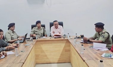 पुलिस महानिरीक्षक दुर्ग रेंज ने ली एसीसीयू की बैठक