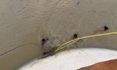 दुर्ग नगर निगम की टीम द्वारा शिवनाथ नदी साइफन 24 इंटकवेल के 40 फीट गहराइयों में पंप में फंसे झिल्ली को निकाला