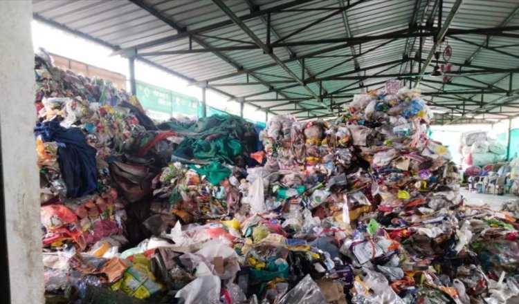 निगम दुर्ग की स्वच्छता दीदी बना रही है गीले कचरे से बनेगी खाद, सूखा कचरा होगा रिसाइकिल