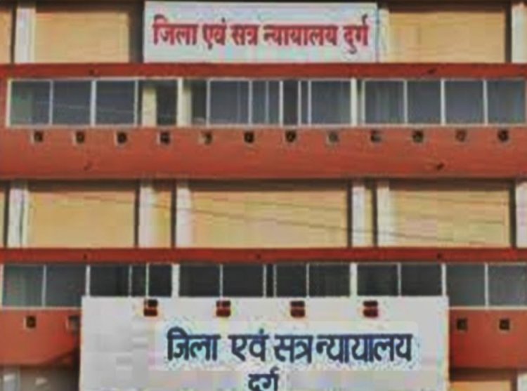 वैशाली नगर थाने के निगरानी बदमाश दीपक सिंह उर्फ दीपक नेपाली और उसके दो साथियों को न्यायालय ने दोषी करार दिया है, तीनों आरोपियों को सात-सात साल के सश्रम कारावास और तीन-तीन हजार रुपये के अर्थदंड से दंडित किया गया