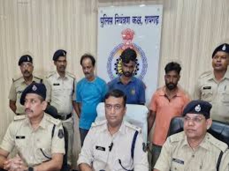 रायगढ़ जिले के धरमजयगढ़ थाना क्षेत्र में बदमाशों ने फिल्मी स्टाइल में लूट की घटना को अंजाम दिया