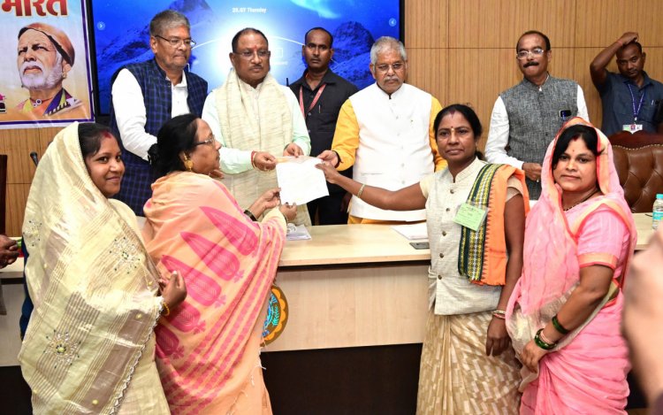 मुख्यमंत्री से राष्ट्रीय रजक महासंघ की छत्तीसगढ़ इकाई के सदस्यों ने की मुलाकात मुख्यमंत्री विष्णुदेव साय
