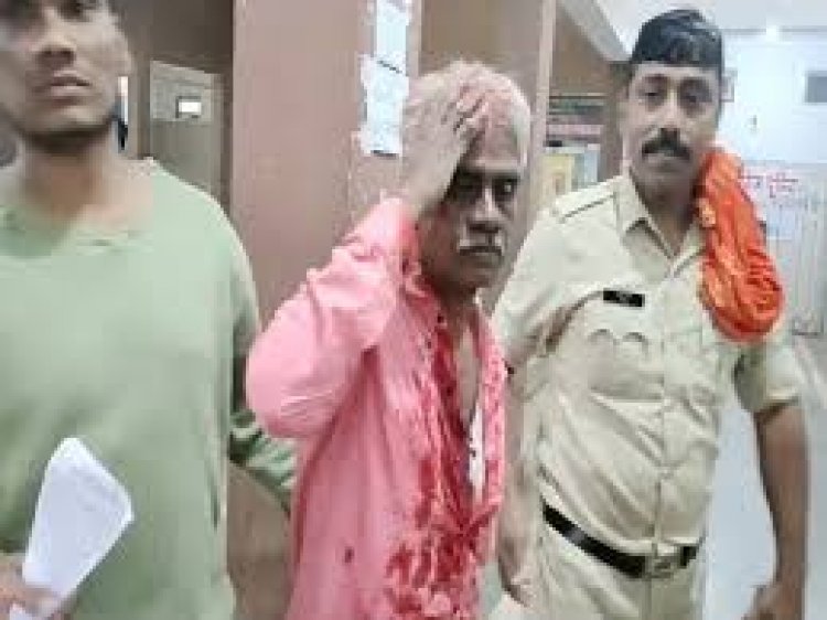 भिलाई में अवैध कारोबार का आतंक: अवैध सट्टा और शराब पर विरोध करना पार्षद को पड़ा भारी , पार्षद के माता-पिता पर कटर से हमला