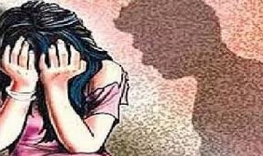 छत्तीसगढ़ के रायगढ़ एक युवक ने इंस्टाग्राम में दोस्ती कर अपनी गर्लफ्रेंड का न्यूड वीडियो बना कर ब्लैकमेल किया