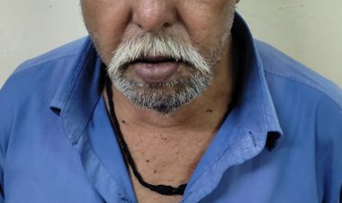 भिलाई 03 क्षेत्र में सट्टा के अड्डे पर की गई रेड कार्यवाही, दो सटोरी गिरफतार ,सटोरियों से 54930/- रूपये नगदी रकम सहित सट्टा पट्टी बरामद