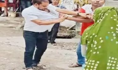 छत्तीसगढ़ के बिलासपुर में एक युवती ने अपने बॉय फ्रेंड को सरेआम थप्पड़ और चप्पलों से पीटा