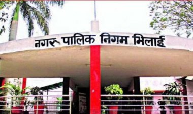 भिलाई में कांग्रेस के तीन पार्षदों के इस्तीफे से नगर निगम में सियासी हलचल मच गई