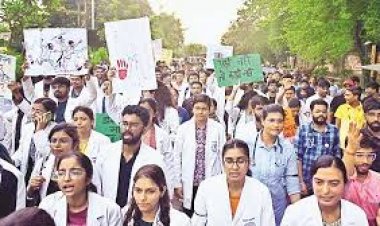 कोलकाता में रेप मर्डर केस के विरोध में रायपुर एम्स के डॉक्टरों ने किया हड़ताल, आंबेडकर की ओपीडी आज भी बंद