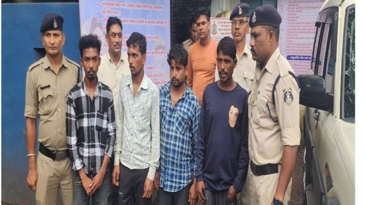 ट्रक से चावल चोरी करने वाले चार आरोपियो को राजनांदगांव कोतवाली थाना पुलिस ने गिरफ्तार किया