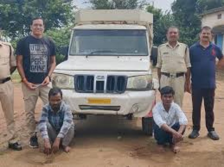 छत्तीसगढ़ के जशपुर जिले में पुलिस ने मवेशियों की तस्करी कर झारखंड ले जाते 2 तस्करों को गिरफ्तार किया