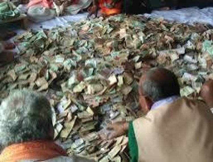 दंतेवाड़ा में स्थित बस्तर की आराध्य देवी मां दंतेश्वरी मंदिर की दानपेटी खोली गई