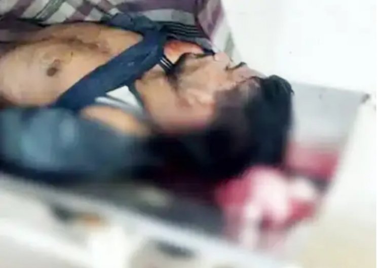 छत्तीसगढ़ के रायगढ़ में पिकअप चालक पर उसके ही साथी खलासी ने कुल्हाड़ी से हमला कर उतारा मौत के घाट