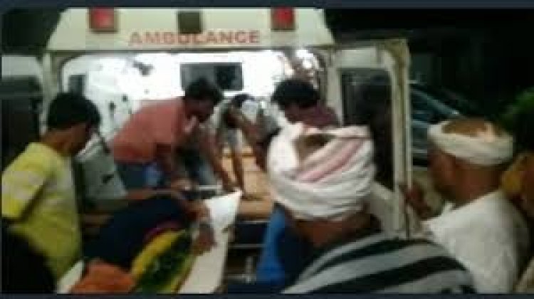 छत्तीसगढ़ के कोंडागांव जिले में एक तेज रफ्तार पिकअप साइकिल सवार को कुचलते हुए पलट गई