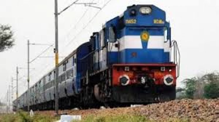 रेलवे का सिस्टम नहीं बदला: अचानक कभी भी ट्रेनों को कैंसिल किया जा रहा,29 अगस्त तक 371 गाड़ियों को रद्द किया गया