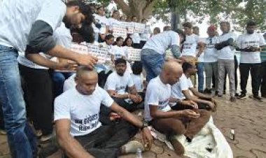 छत्तीसगढ़ में SI भर्ती परीक्षा का रिजल्ट जारी करने के लिए अब अभ्यर्थियों ने मुंडन कराया