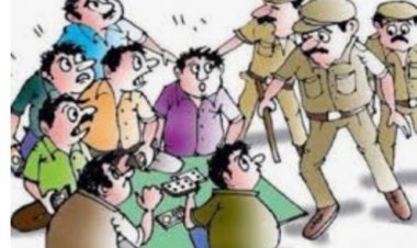 सुपेला पुलिस ने लक्ष्मी नगर सब्जी मार्केट सुपेला के पास जुआ खेलते 4 लोगों को पकड़ा, 2900 नगदी जप्त