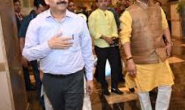 झारखंड CM के पूर्व सचिव पर छत्तीसगढ़ में एफआईआर