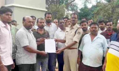 छत्तीसगढ़ में बलरामपुर जिले के वाड्रफनगर के चलगली थाना क्षेत्र में ग्रामीणों से  पैसे डबल करने का लालच देकर  करोड़ो रुपए की ठगी का मामला सामने आया