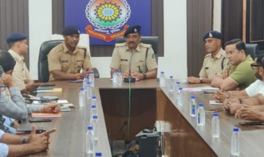 बोरिया गेट, रोलिंग मिल, मरोदा गेट की  यातायात एवं पार्किंग व्यवस्था  हेतु आज दिनांक को दुर्ग पुलिस, BSP प्रबंधक, CISF, ट्रांसपोर्ट, की  बैठक आयोजित हुई