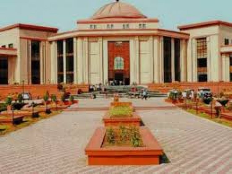 छत्तीसगढ़ के राजनांदगांव सहित नक्सल प्रभावित 297 स्कूलों में शिक्षकों के बिना पढ़ाई चल रही