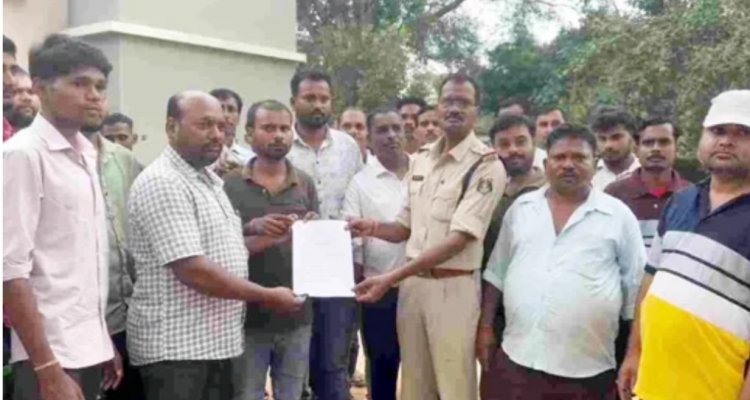 छत्तीसगढ़ में बलरामपुर जिले के वाड्रफनगर के चलगली थाना क्षेत्र में ग्रामीणों से पैसे डबल करने का लालच देकर करोड़ो रुपए की ठगी का मामला सामने आया