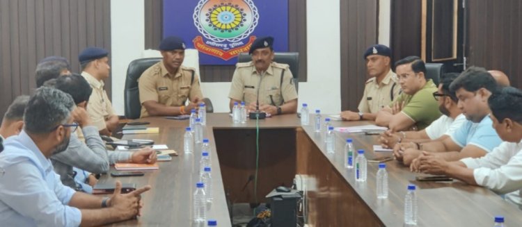 बोरिया गेट, रोलिंग मिल, मरोदा गेट की यातायात एवं पार्किंग व्यवस्था हेतु आज दिनांक को दुर्ग पुलिस, BSP प्रबंधक, CISF, ट्रांसपोर्ट, की बैठक आयोजित हुई