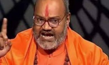 पैगंबर मोहम्मद साहब पर आपत्तिजनक टिप्पणी करने वाले नरसिंहानंद को यूपी पुलिस ने हिरासत में लिया