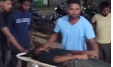 छत्तीसगढ़ के जांजगीर-चांपा जिले में आज सोमवार को मॉर्निंग वॉक पर निकले 6 बच्चों को पिकअप ने टक्कर मार दी, दो बच्चों की हालत नाजुक