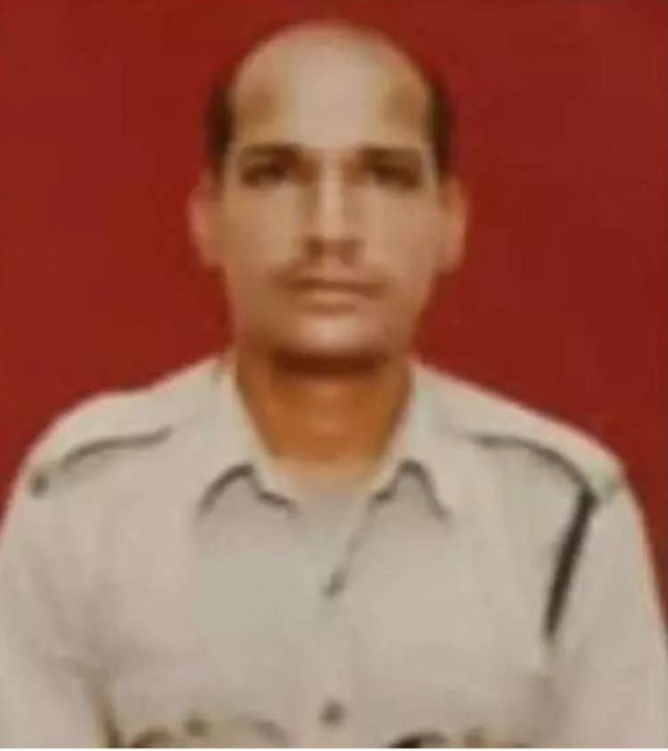 छत्तीसगढ़ के बीजापुर जिले में सीआरपीएफ (CRPF) के एक जवान ने खुद को गोली मारकर आत्महत्या कर ली