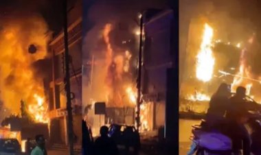 रायपुर के पंडरी स्थित नाकोड़ा ज्वेलर्स में लगी भीषण आग, शॉप जलकर खाक