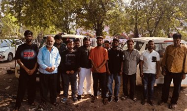 भिलाई के जयस्तंभ चौक रुआबांधा बस्ती मे सार्वजनिक स्थान पर जुआं खेलने वाले जुआंरियों के विरुद्ध   पुलिस की कार्यवाही , 12 जुआंरियांन  से कुल 256100 रुपये नगदी एवं 52 पत्ती ताश बरामद 