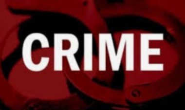 पटाखा फोड़ने को लेकर शुरू हुई बहस के बाद चाकू और डंडे से जानलेवा हमला करने के आरोप में पुलिस ने तीन लोगों को किया गिरफ्तार