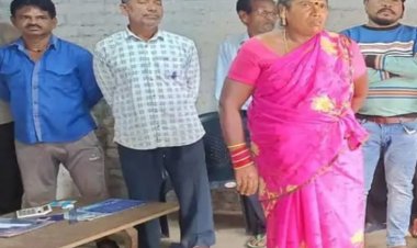 दुर्ग जिले के भिलाई में सट्टा खेलाते आरोपी गिरफ्तार, सीएसपी ने मारा छापा,40500 नगदी सहित सट्टा पट्टी जब्त