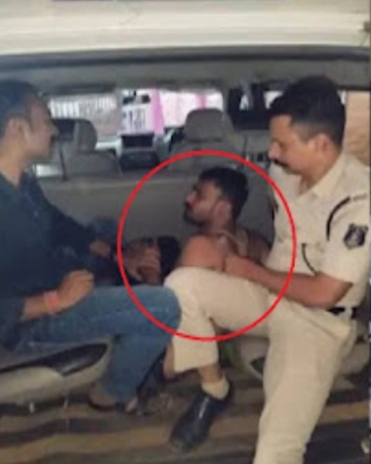 छत्तीसगढ़ के रायपुर में पैरोल मिलने के बाद फरार हुए मर्डर के आरोपी ने पकड़ने गयी पुलिस पर कट्टा ताना , पुलिस ने फायर करने से पहले ही आरोपी को धर दबोचा