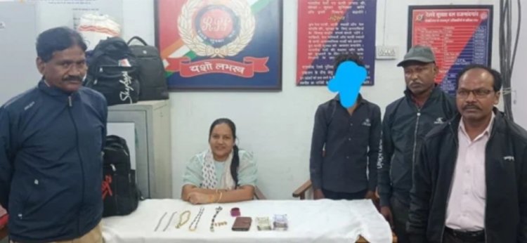 अपने यूट्यूबर दोस्त से मिलने घर से चुपके से निकाले 5 लाख के गहने और कैश